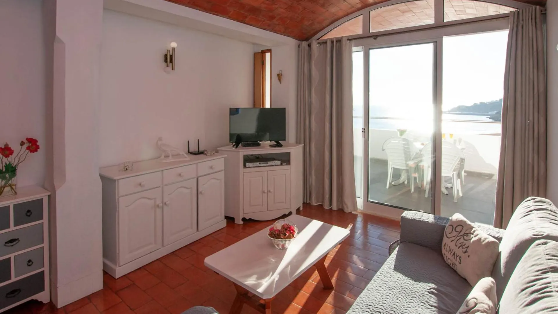By The Beach Apartment By Ocvillas Albufeira